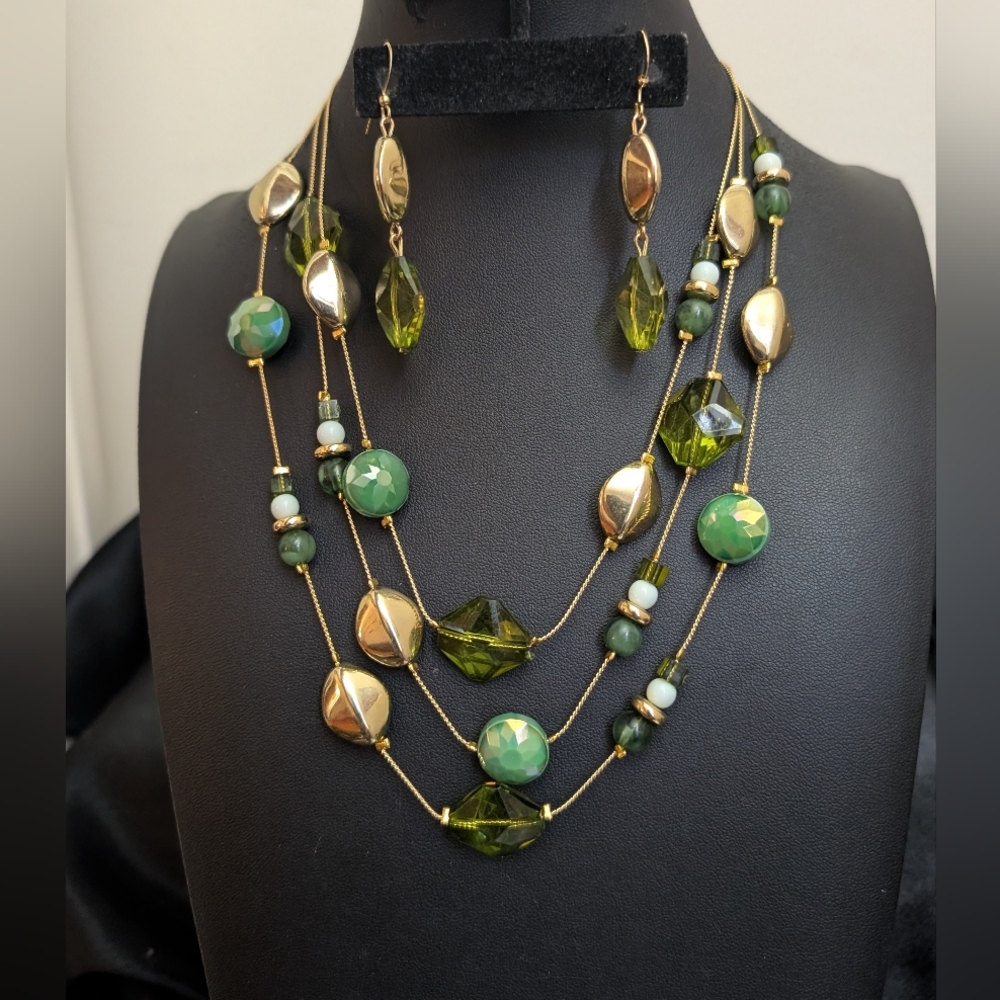 #57. Gold & Lime Green Set With Herringbone Chain